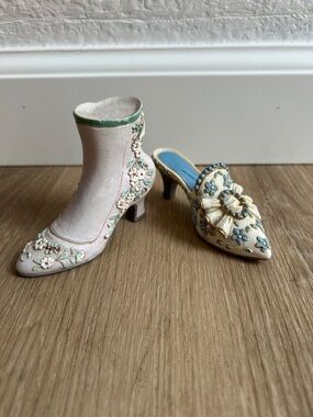 Avon Vintage Pink Floral Embroidered Victorian-Style Heeled Boot and Kitten Heel
